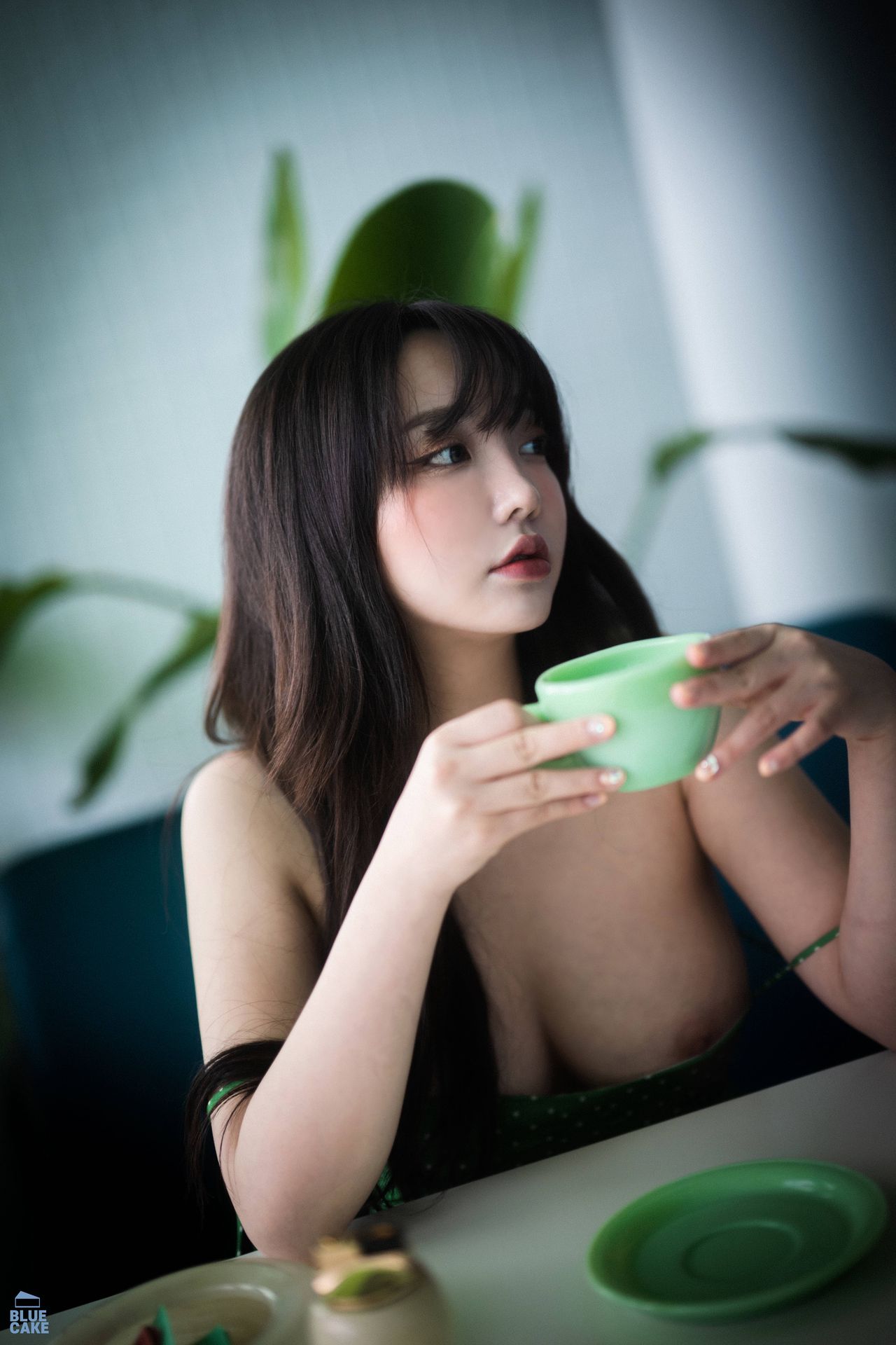 Son Yeeun 손예은, [BLUECAKE] Nothing RED